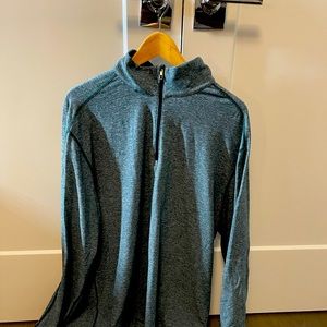 Lululemon men’s quarter zip. Lightly used